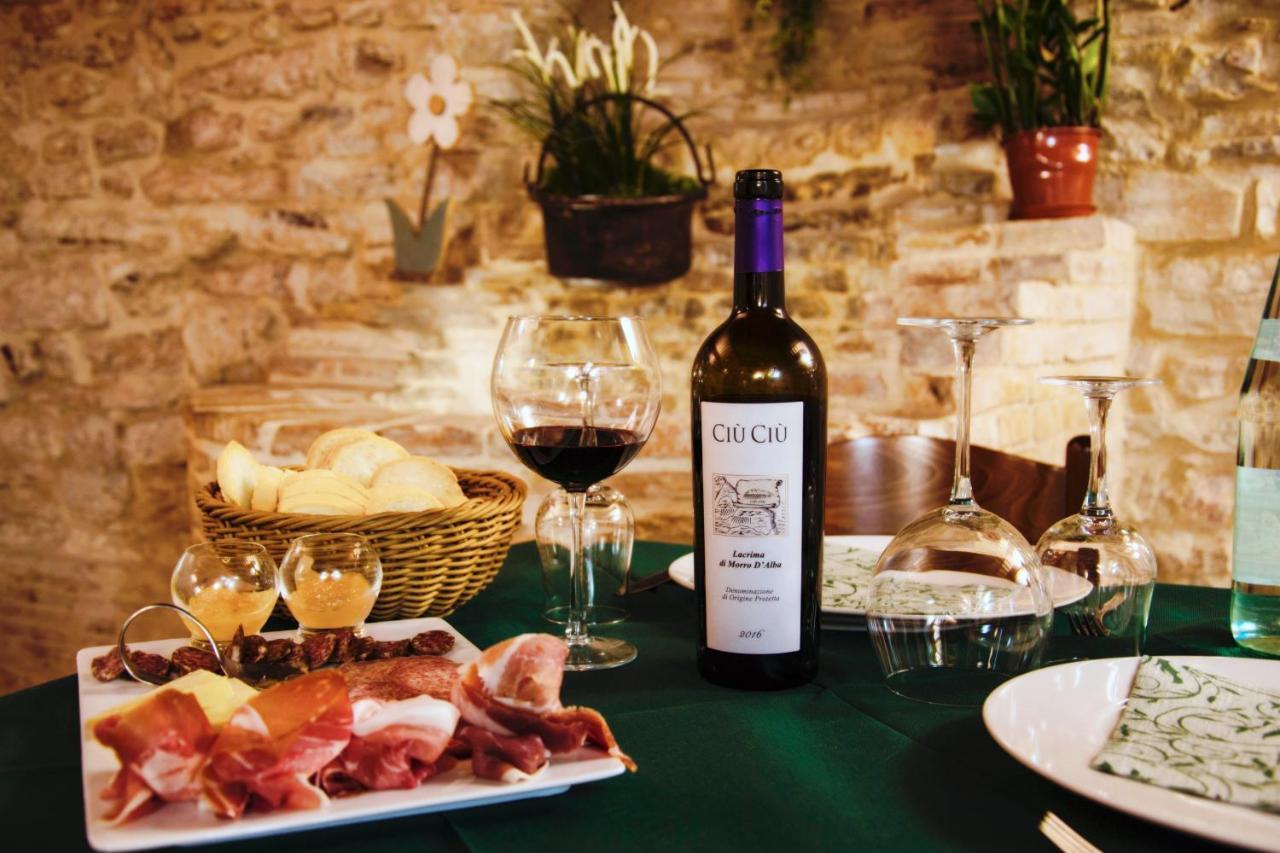 Borgo De' Varano By Hotel I Duchi Камерино Екстериор снимка