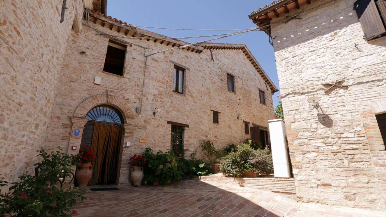 Borgo De' Varano By Hotel I Duchi Камерино Екстериор снимка